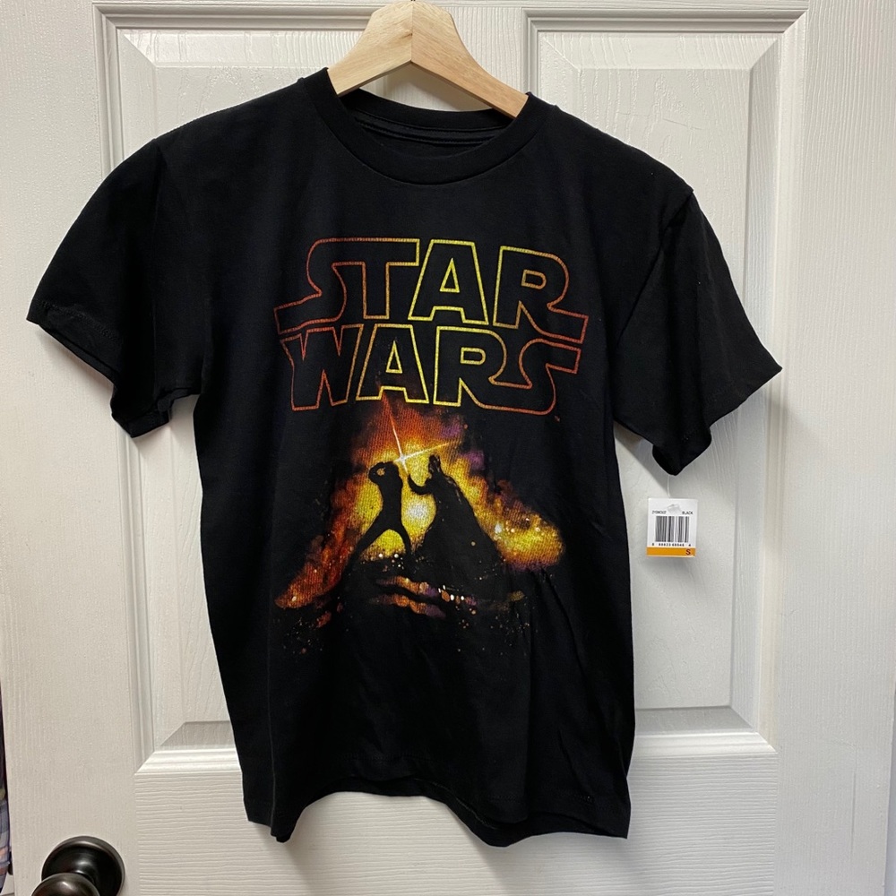 NWT Star Wars Tshirt Youth Small